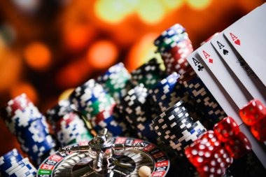 Live poker table on gg288 with dealer and multiple player seats